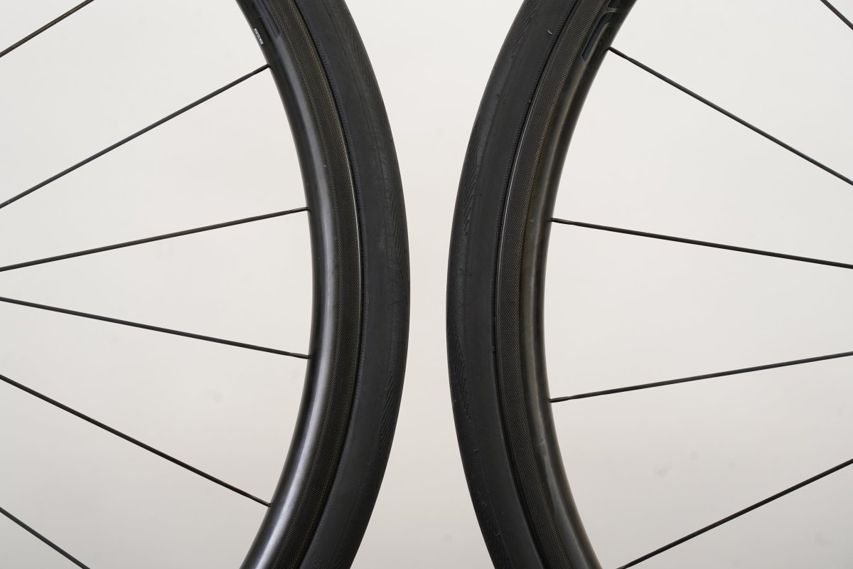 ENVE SES 2.2 Gen 2 DT Swiss 240s Carbon Tubeless Rim Brake Wheelset 11 Speed