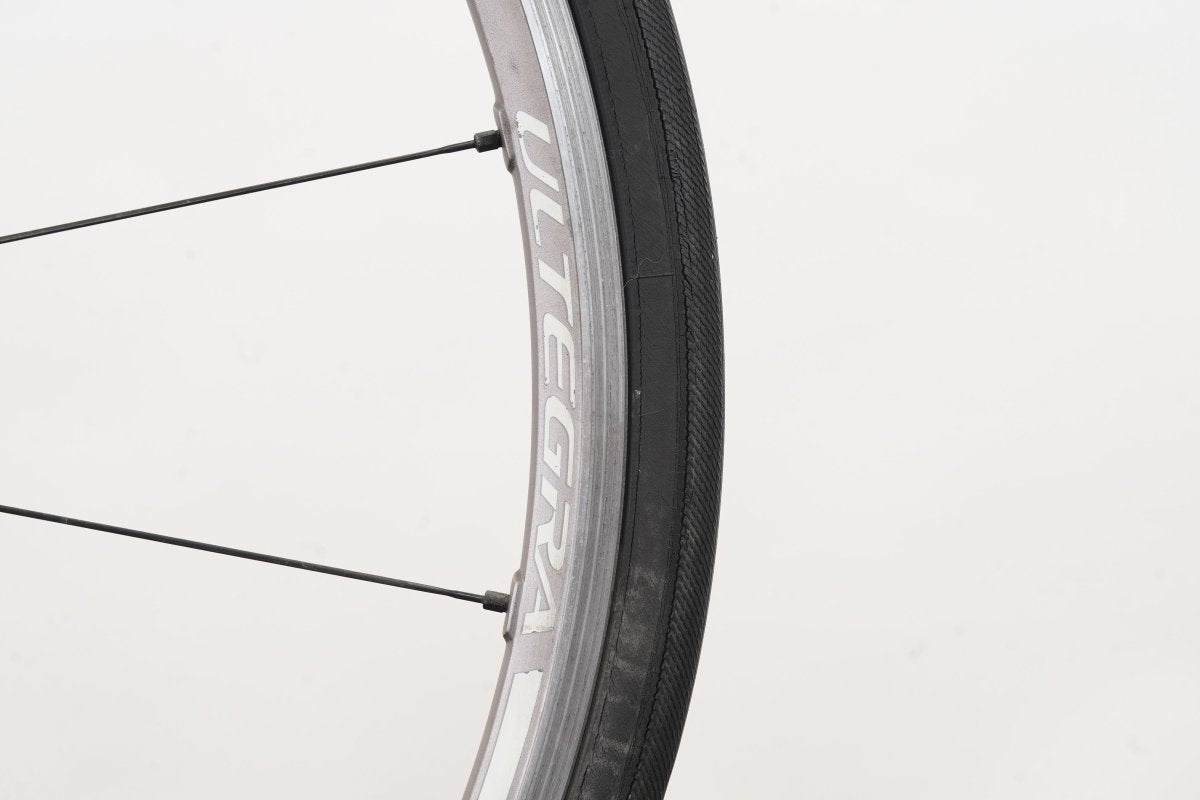 FRONT Shimano Ultegra WH-6700 Alloy Tubeless Clincher Rim Brake Wheel