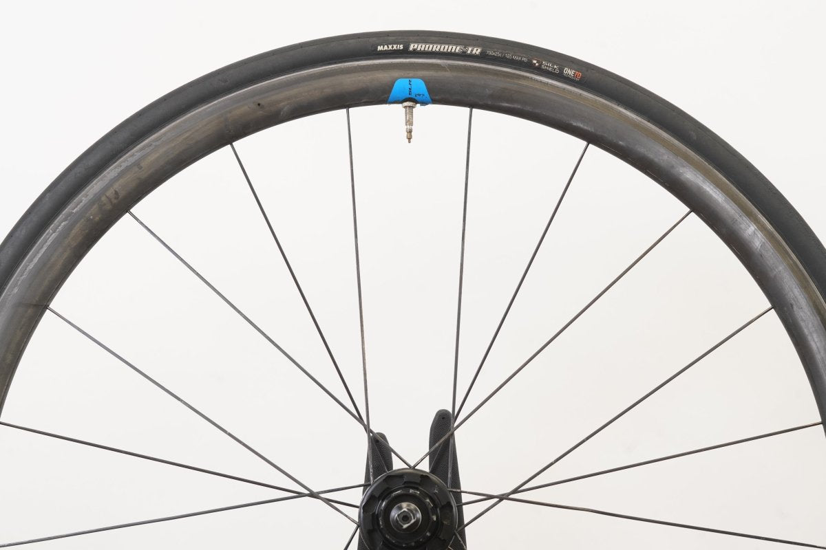 Giant SLR 0 Carbon Tubeless Clincher Rim Brake Wheelset Shimano/SRAM 11 Speed