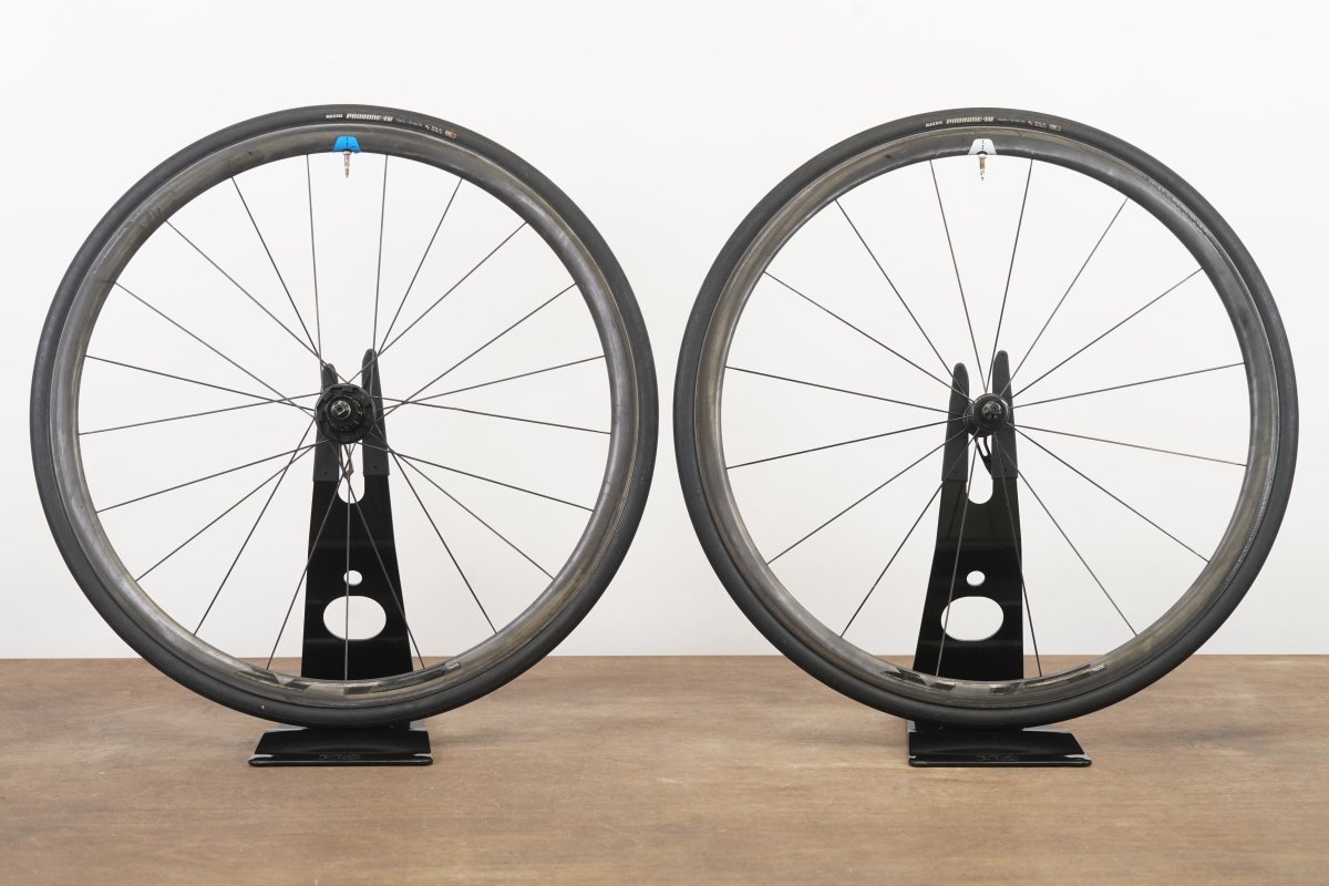 Giant SLR 0 Carbon Tubeless Clincher Rim Brake Wheelset Shimano/SRAM 11 Speed