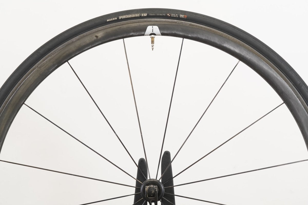 Giant SLR 0 Carbon Tubeless Clincher Rim Brake Wheelset Shimano/SRAM 11 Speed