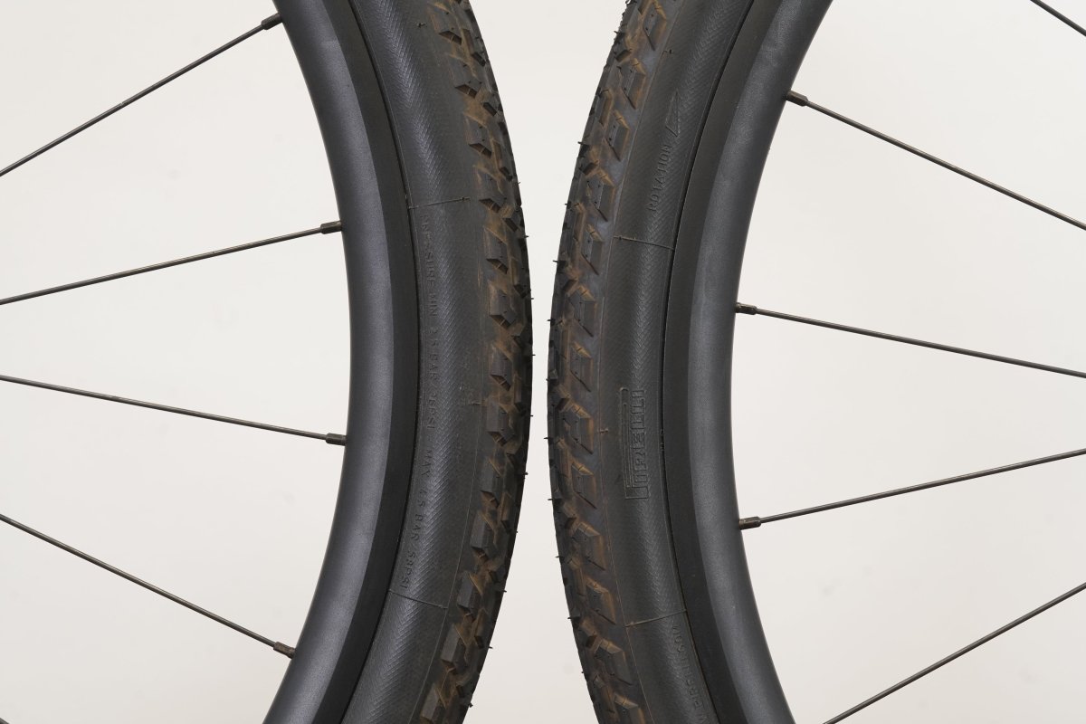 HED Ardennes Alloy Disc Brake Tubeless Clincher Wheelset Shimano/SRAM 11 Speed