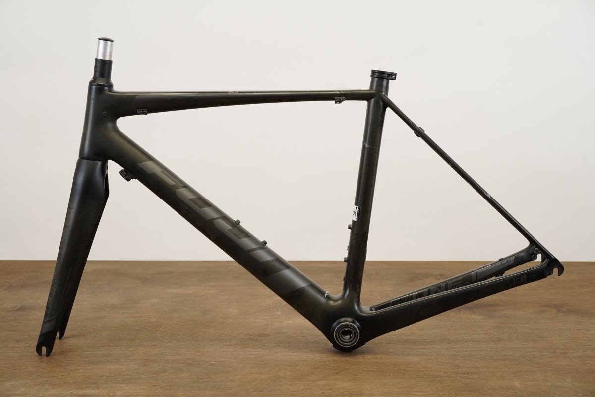M (Medium) Fuji Altamira LE 1.1 Carbon Rim Brake Road Frameset
