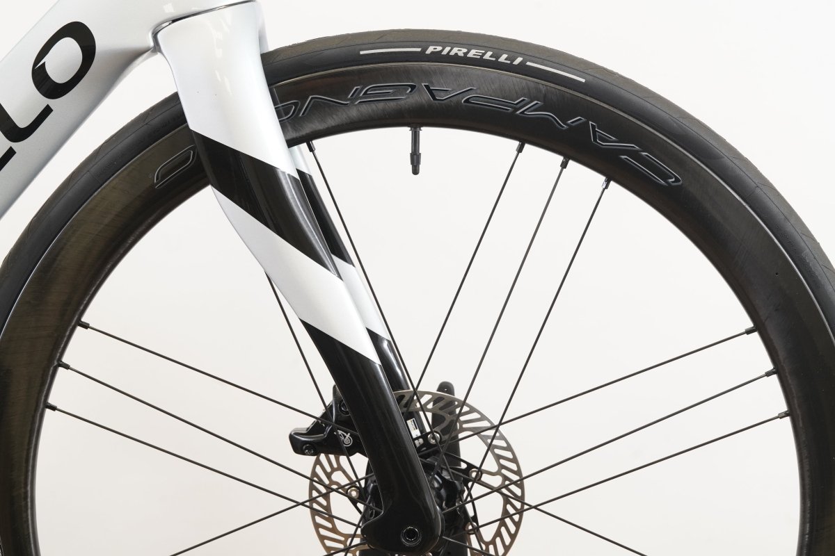 NEW 2023 57.5cm Pinarello Dogma F Campagnolo WRL Bora WTO Carbon Disc Bike