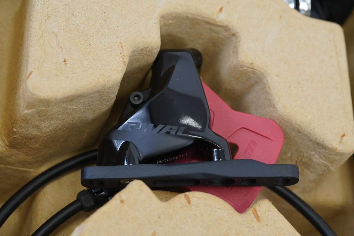 NEW SRAM Rival eTap AXS D1 HRD 12 Speed Wireless Electronic Disc Shifters + Calipers