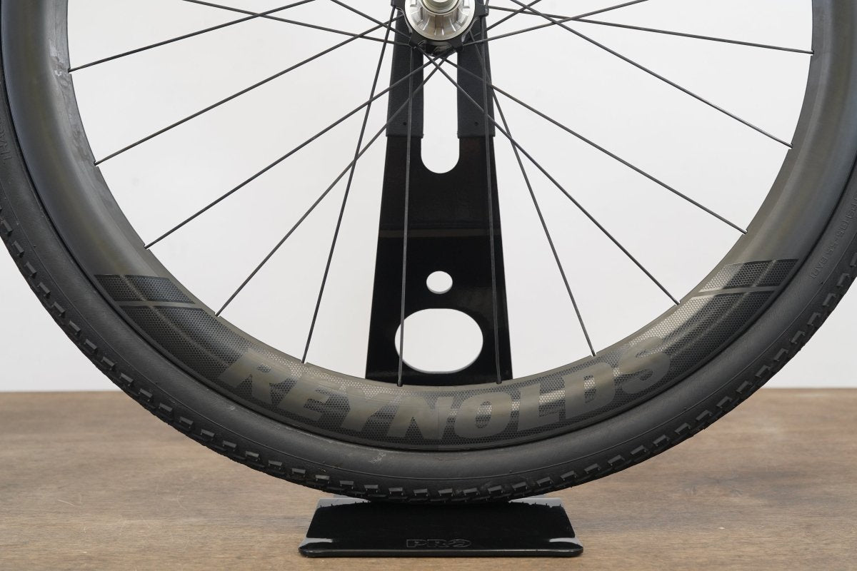 Reynolds 46 Aero Industry Nine Torch Carbon Tubeless Disc Brake Wheelset 11 Speed