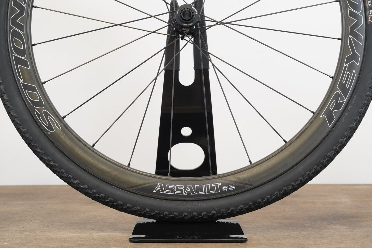 Reynolds Assault SLG Carbon Tubeless Clincher Disc Brake Wheelset 11 Speed
