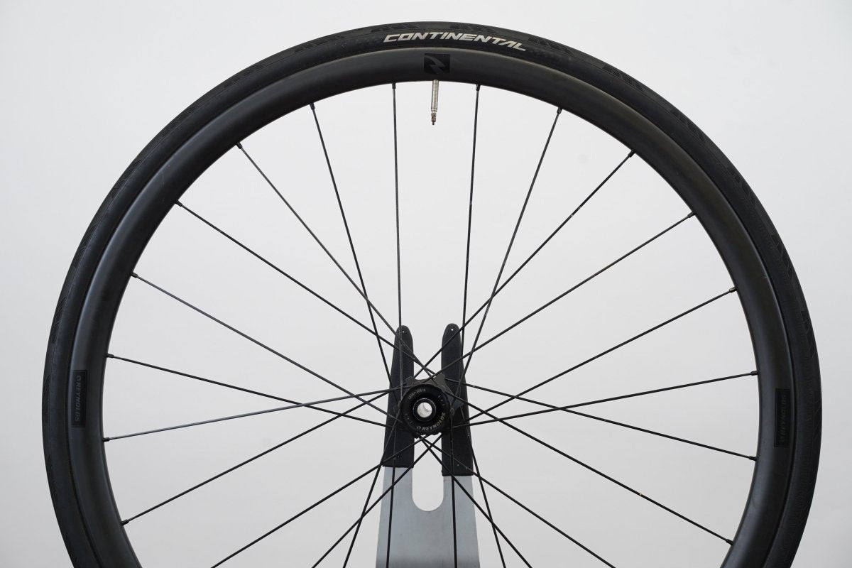Reynolds Attack Carbon Tubeless Disc Brake Wheelset Shimano/SRAM 11 Speed