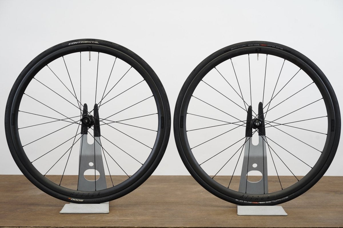 Reynolds Attack Carbon Tubeless Disc Brake Wheelset Shimano/SRAM 11 Speed