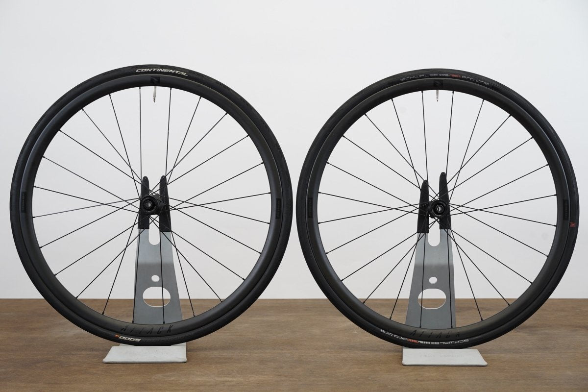 Reynolds Attack Carbon Tubeless Disc Brake Wheelset Shimano/SRAM 11 Speed