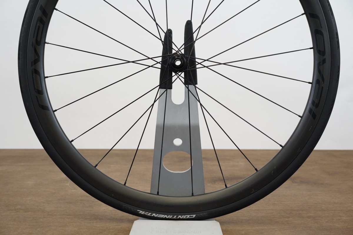 Roval Alpinist CL Carbon Tubeless Disc Brake Wheelset Shimano/SRAM 11 Speed