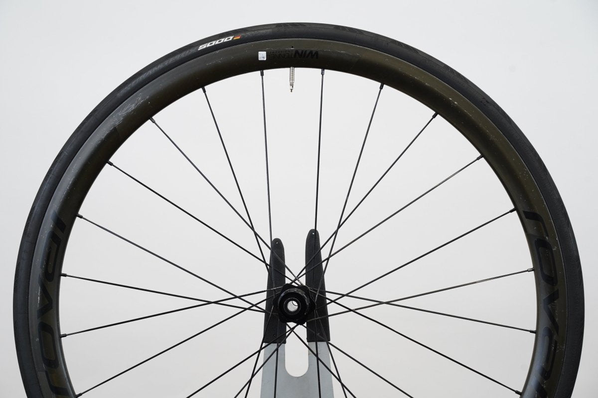 Roval Alpinist CL Carbon Tubeless Disc Brake Wheelset Shimano/SRAM 11 Speed