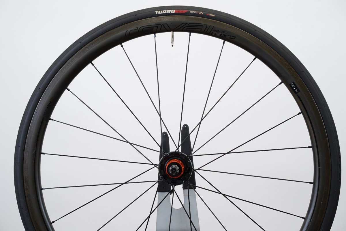 Roval CLX 32 Carbon Tubeless Clincher Rim Brake Wheelset Shimano/SRAM 11 Speed