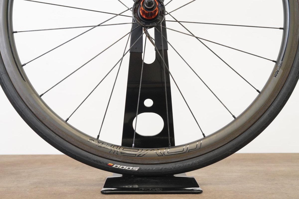 Roval CLX 32 Carbon Tubeless Clincher Rim Brake Wheelset Shimano/SRAM 11 Speed