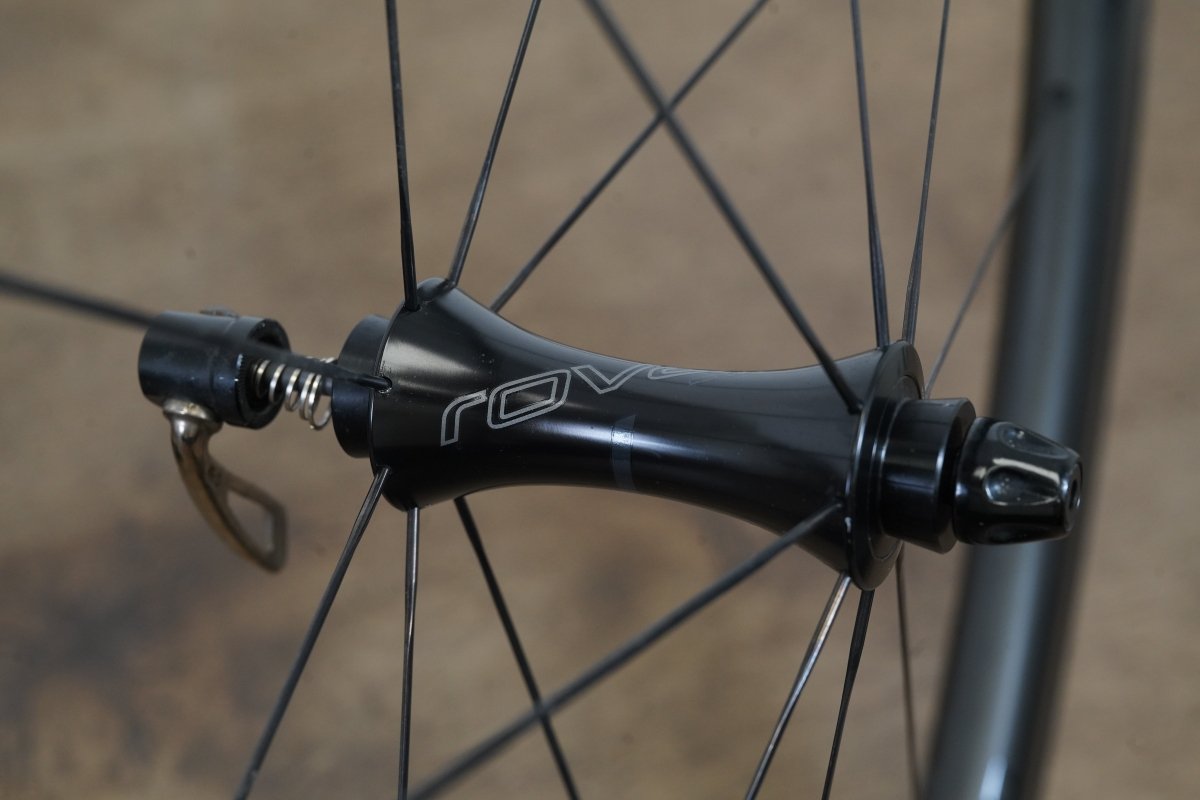 Roval CLX 32 Carbon Tubeless Clincher Rim Brake Wheelset Shimano/SRAM 11 Speed