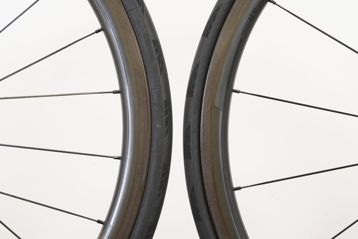 Roval CLX 32 Carbon Tubeless Clincher Rim Brake Wheelset Shimano/SRAM 11 Speed
