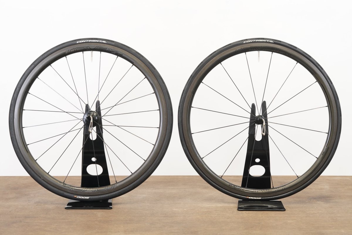 Roval CLX 32 Carbon Tubeless Clincher Rim Brake Wheelset Shimano/SRAM 11 Speed