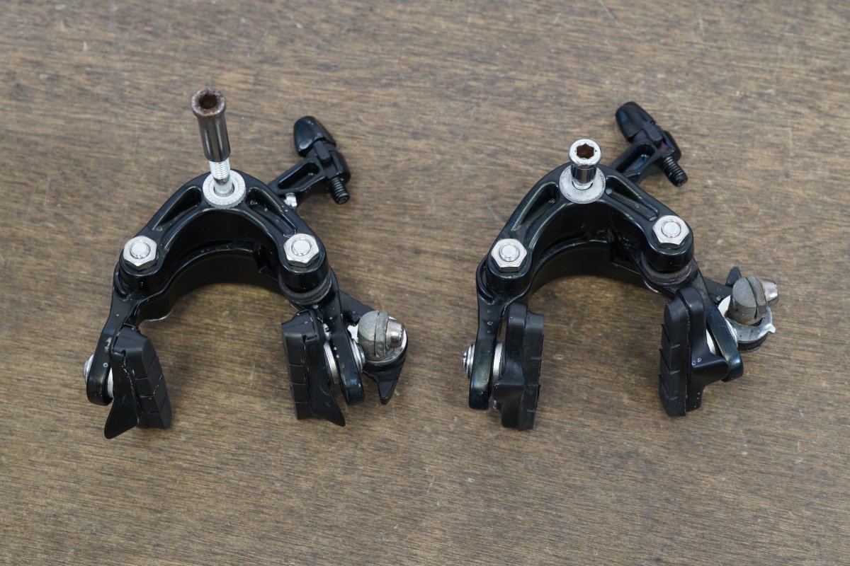 Shimano 105 BR-5800 Standard Center Mount Rim Brake Road Calipers