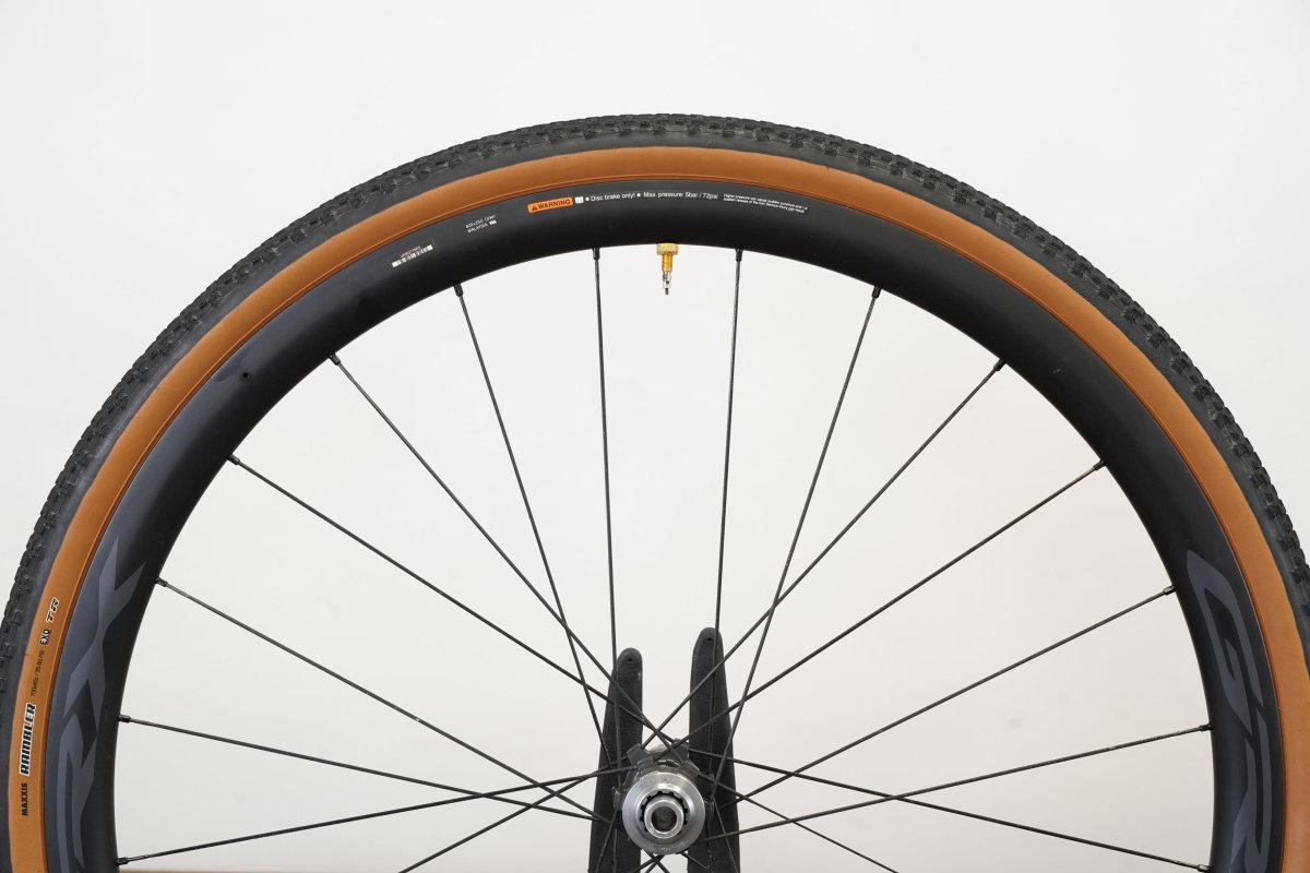Shimano GRX WH-RX870 Tubeless Clincher Carbon Disc Brake Wheelset 11 Speed
