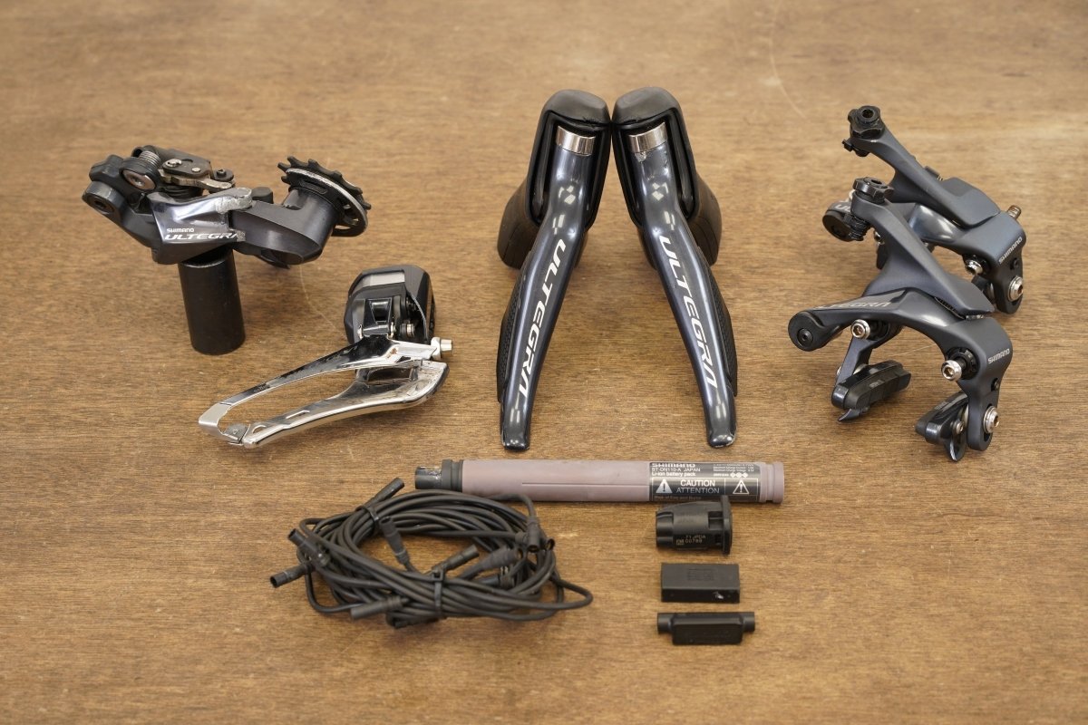Shimano Ultegra R8050 Di2 11 Speed Electronic Direct Mount Rim Road Groupset 8050