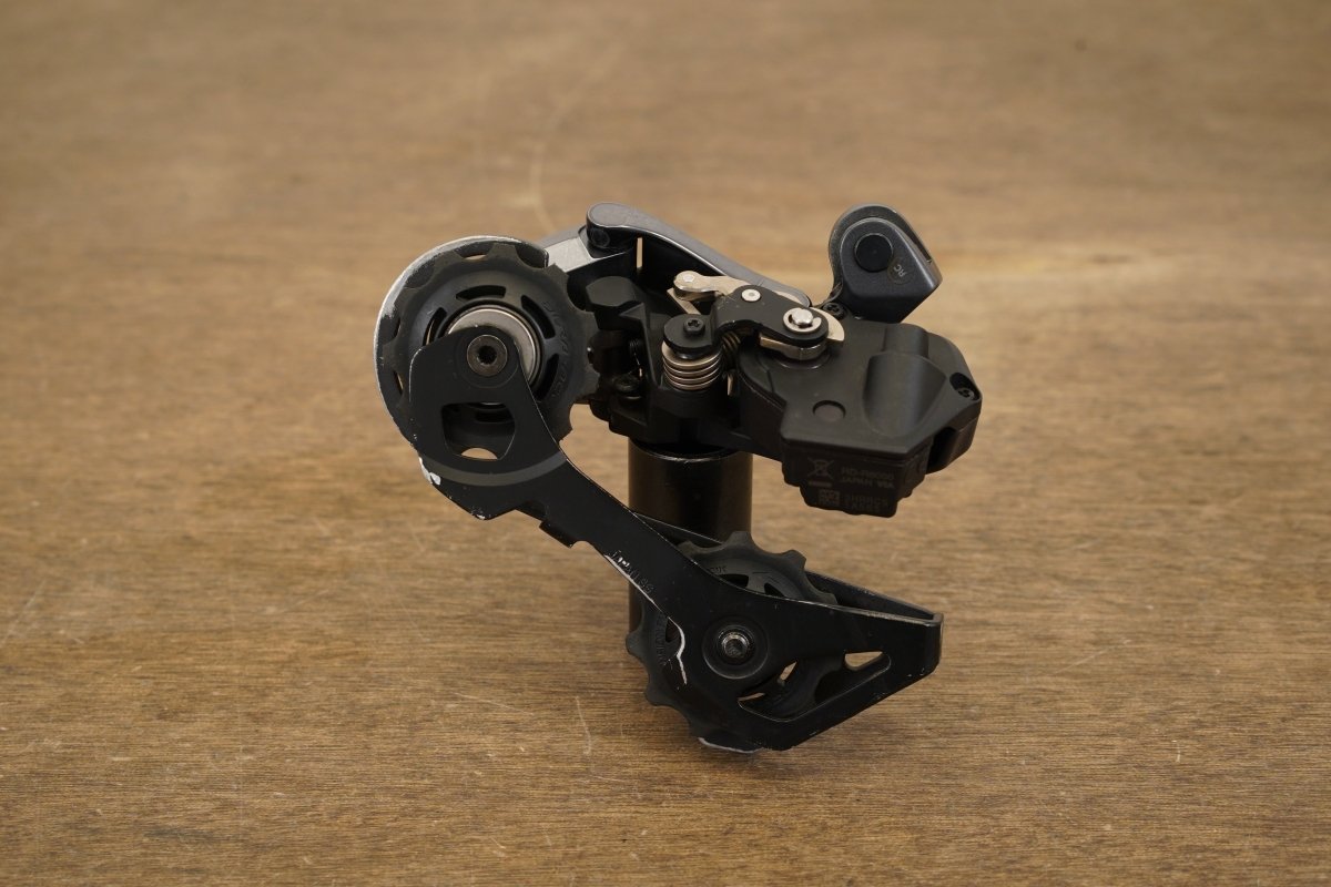 Shimano Ultegra R8050 Di2 11 Speed Electronic Direct Mount Rim Road Groupset 8050