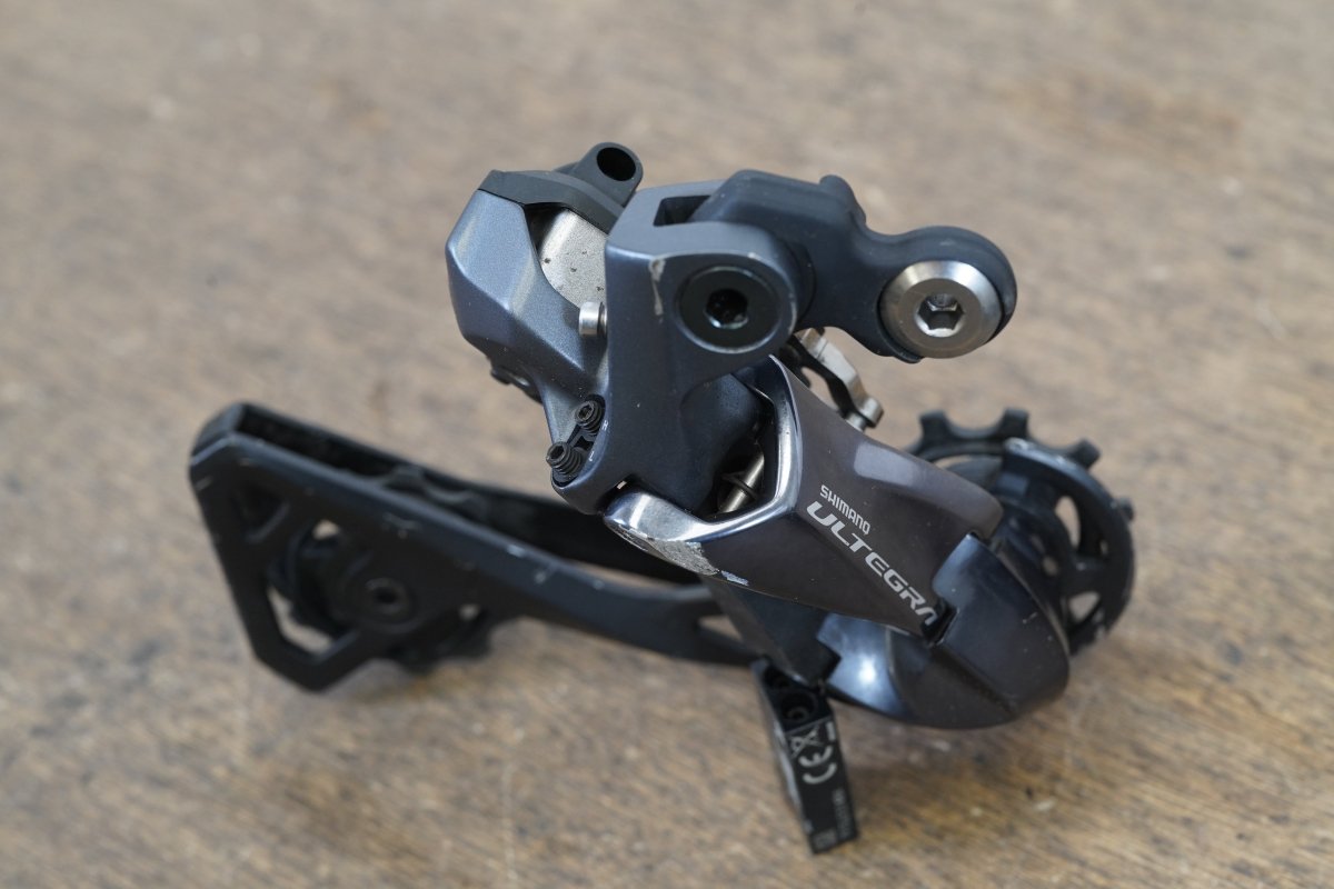 Shimano Ultegra R8050 Di2 GS 11 Speed Electronic Rim Brake Road Groupset 8050