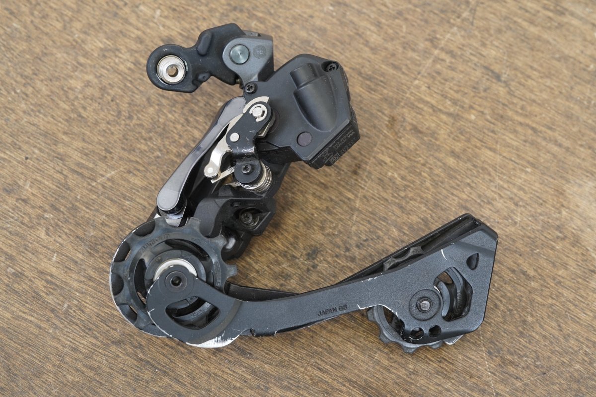 Shimano Ultegra R8050 Di2 GS 11 Speed Electronic Rim Brake Road Groupset 8050