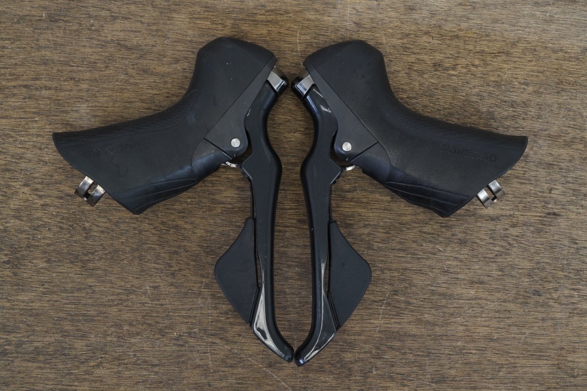 Shimano Ultegra ST-R8000 11 Speed Mechanical Rim Brake Shifters