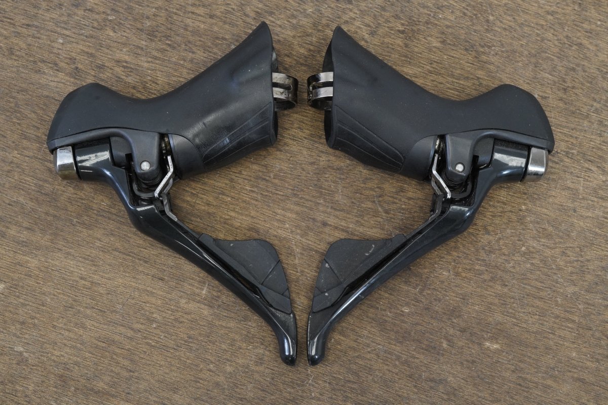 Shimano Ultegra ST-R8000 11 Speed Mechanical Rim Brake Shifters
