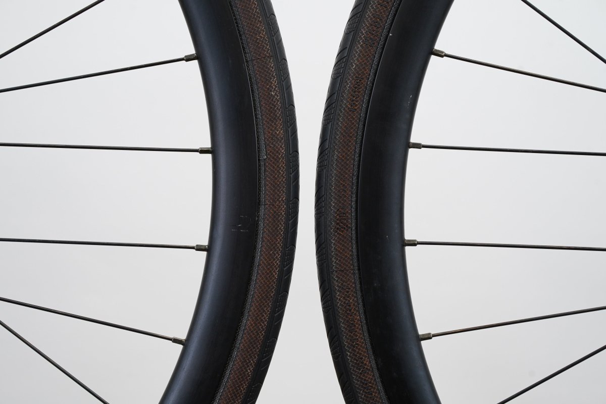Velocity Aileron DT Swiss 350 Alloy Tubeless Clincher Disc Brake Wheelset 11 Speed