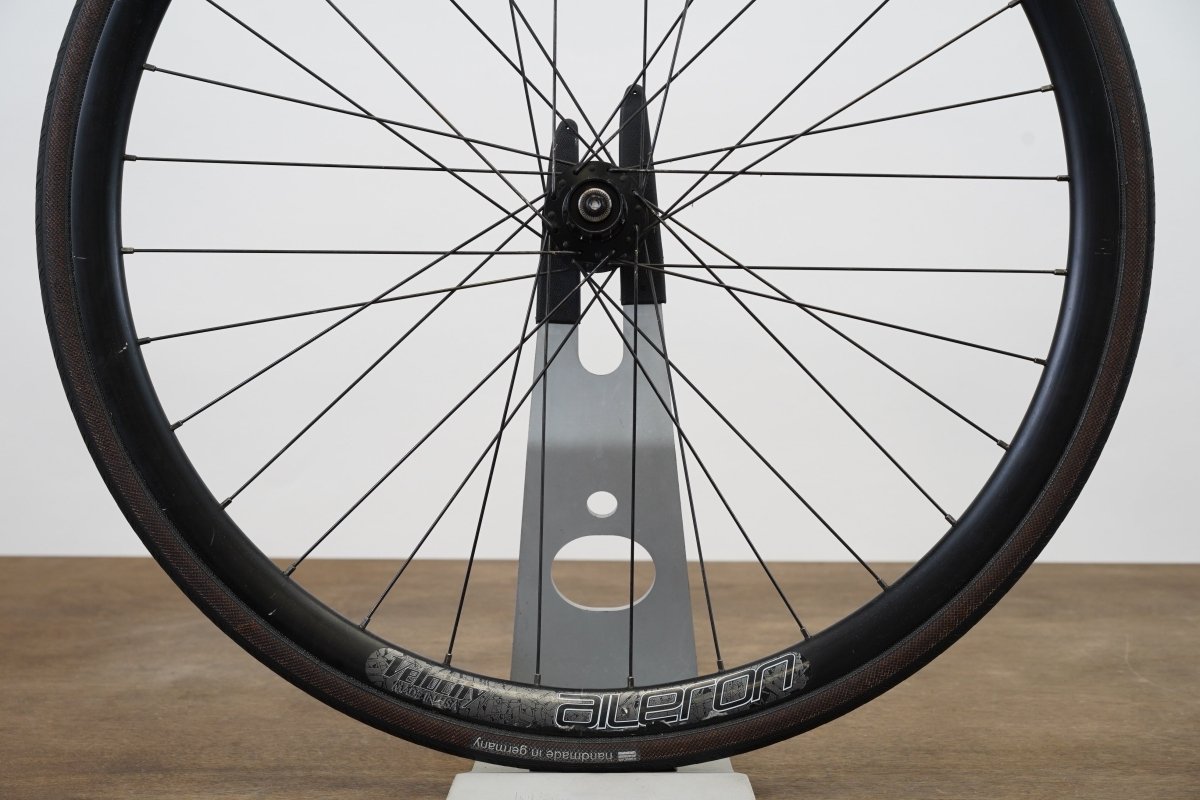 Velocity Aileron DT Swiss 350 Alloy Tubeless Clincher Disc Brake Wheelset 11 Speed