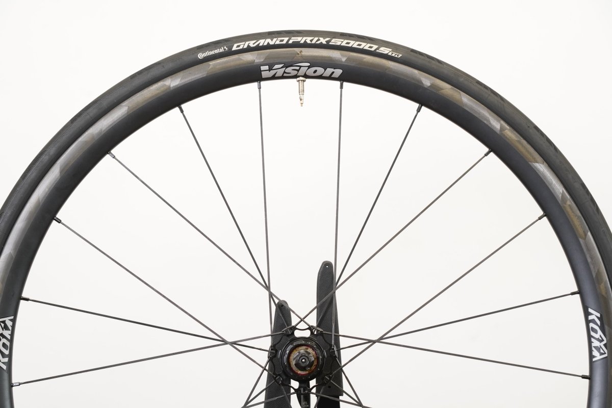 Vision KOM Carbon Tubeless Clincher Rim Brake Wheelset Shimano/SRAM 11 Speed