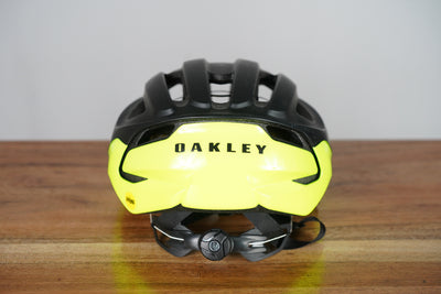 MEDIUM Oakley Aro3 Mips Road Helmet