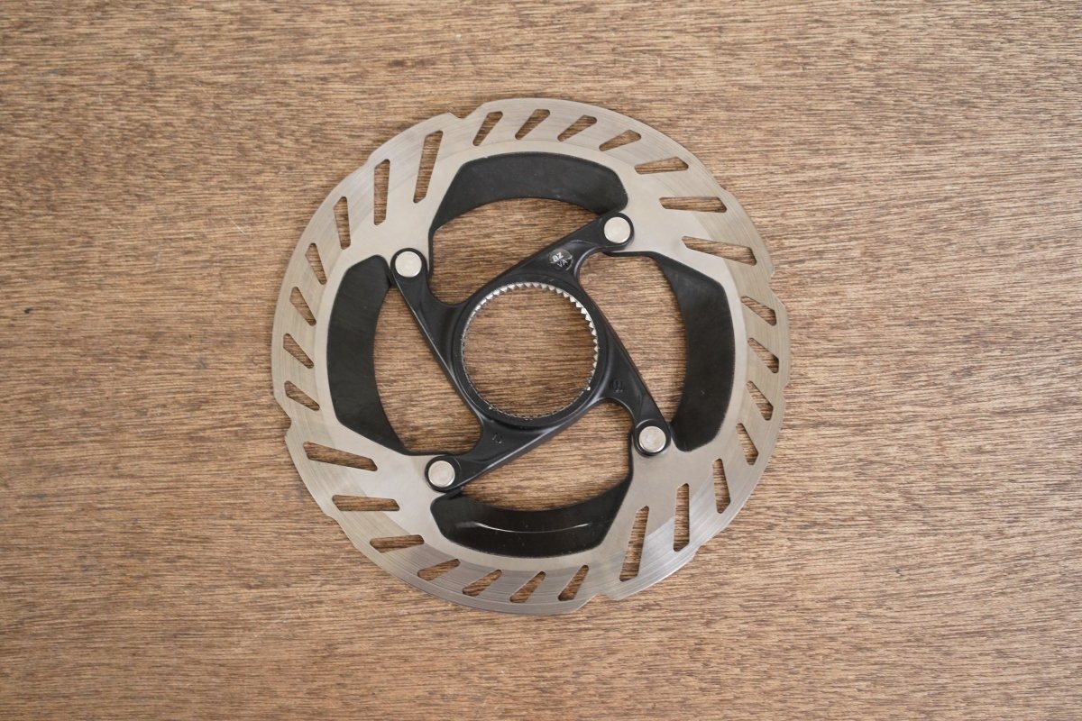 (1) 140mm Shimano Dura-Ace RT-CL900-140 Center Lock Disc Brake Rotor CL 900