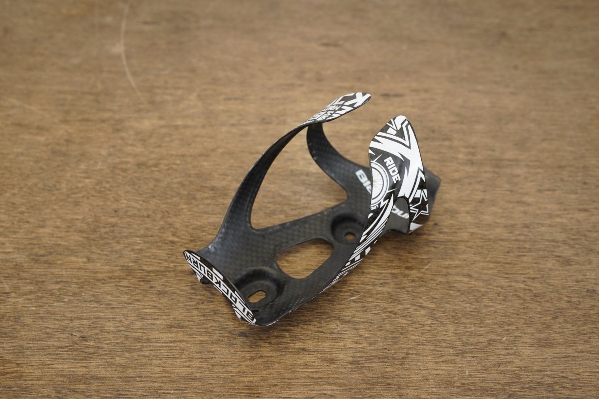 (1) Blackburn Camber Carbon Water Bottle Cage 23g
