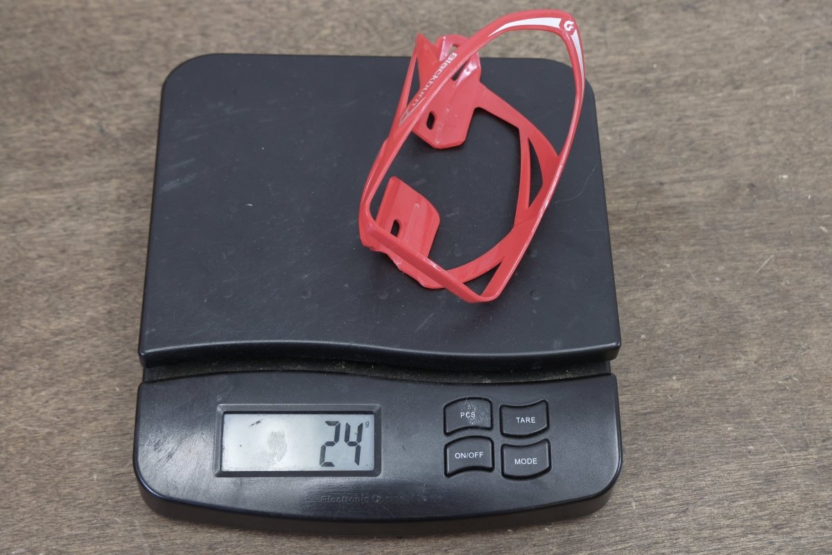 (1) Blackburn Slick Water Bottle Cage 24g