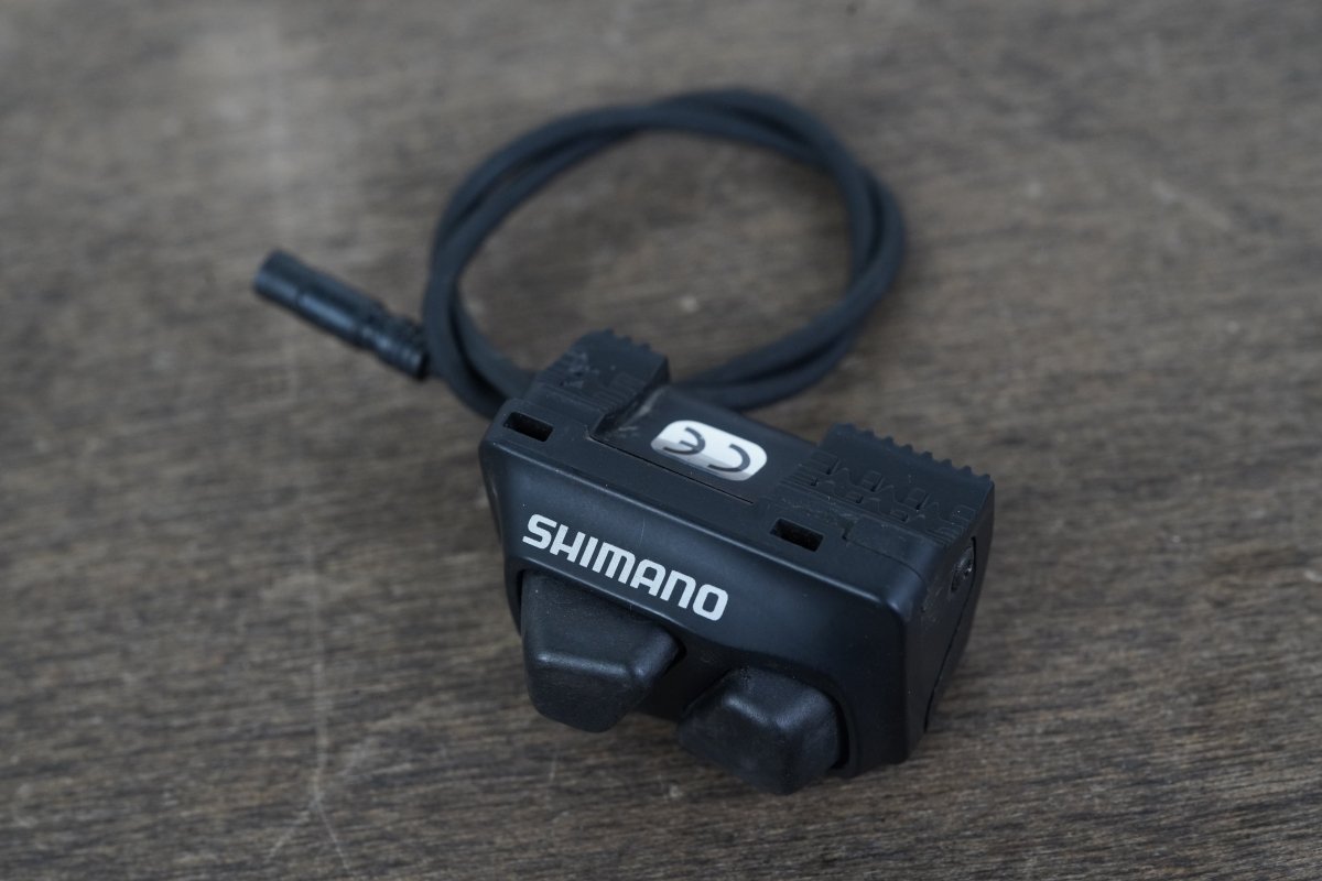 (1) Shimano SW-R600 Di2 Climbing Shifter
