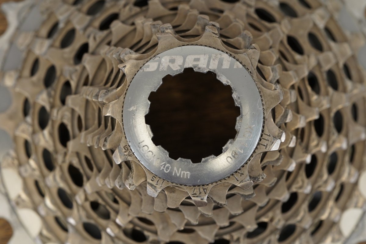 11-32T SRAM Red 22 XG-1190 11 Speed Road Cassette 215g – Elevate
