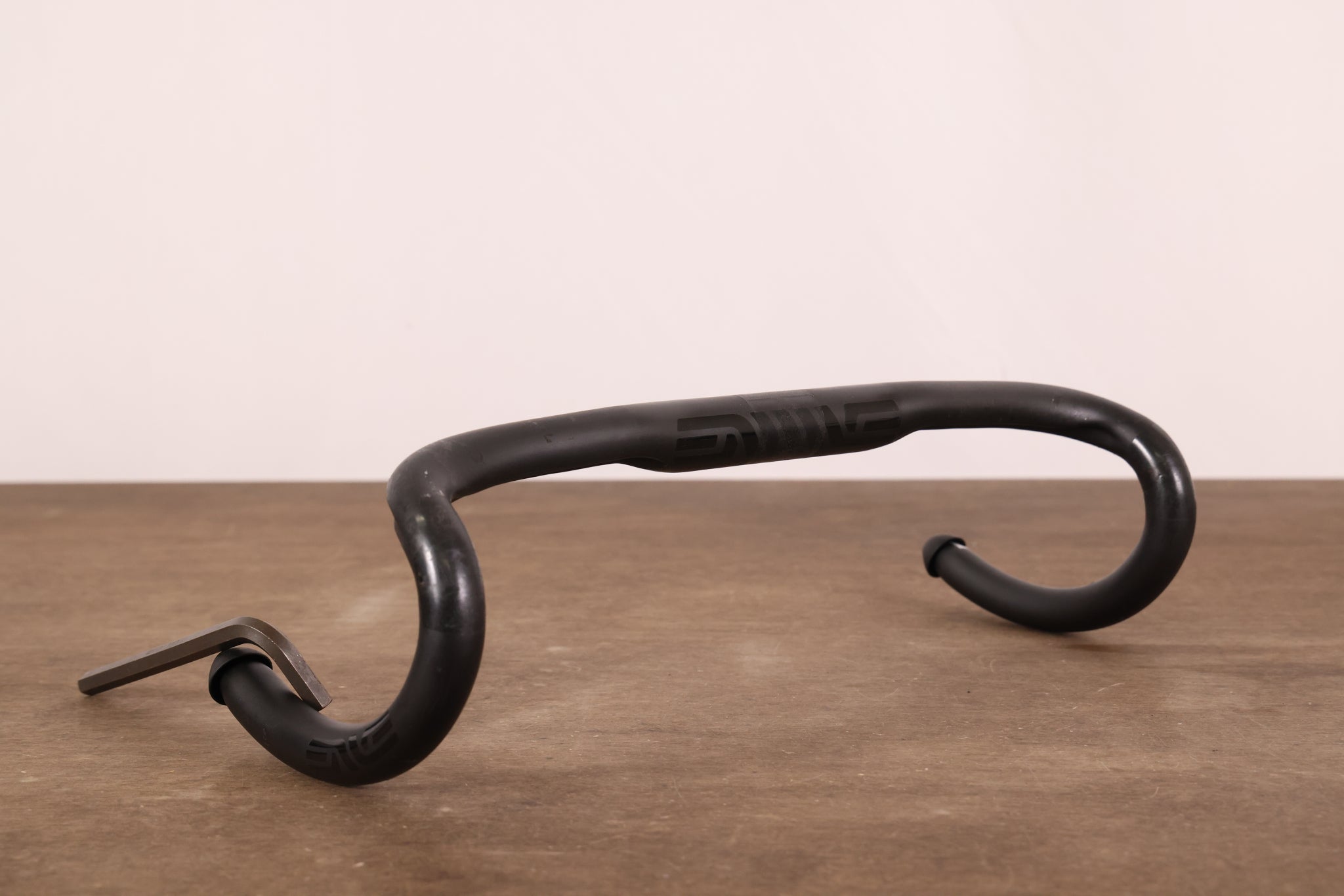 42cm ENVE Carbon Compact Road Handlebar 31.8mm – Elevate Cycling