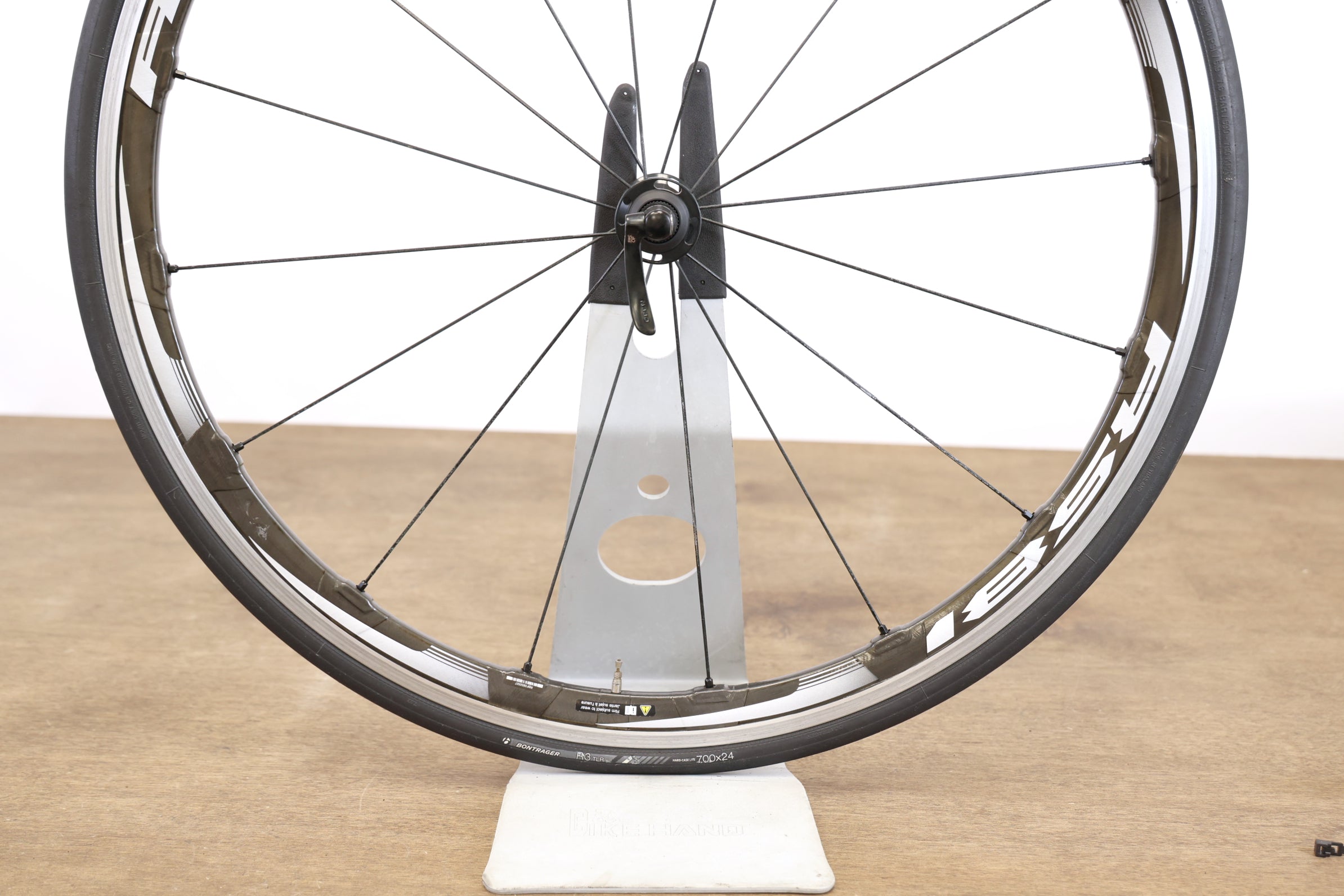 Shimano WH-RS81 C35 Carbon Alloy Clincher Rim Brake Wheelset 11