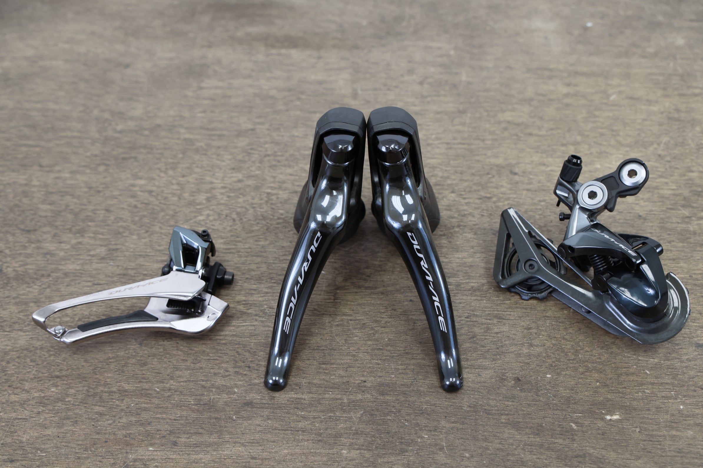 shimano dura-ace r9100 groupe set 極美品 shimano dura-ace r9100 groupe set 極美品