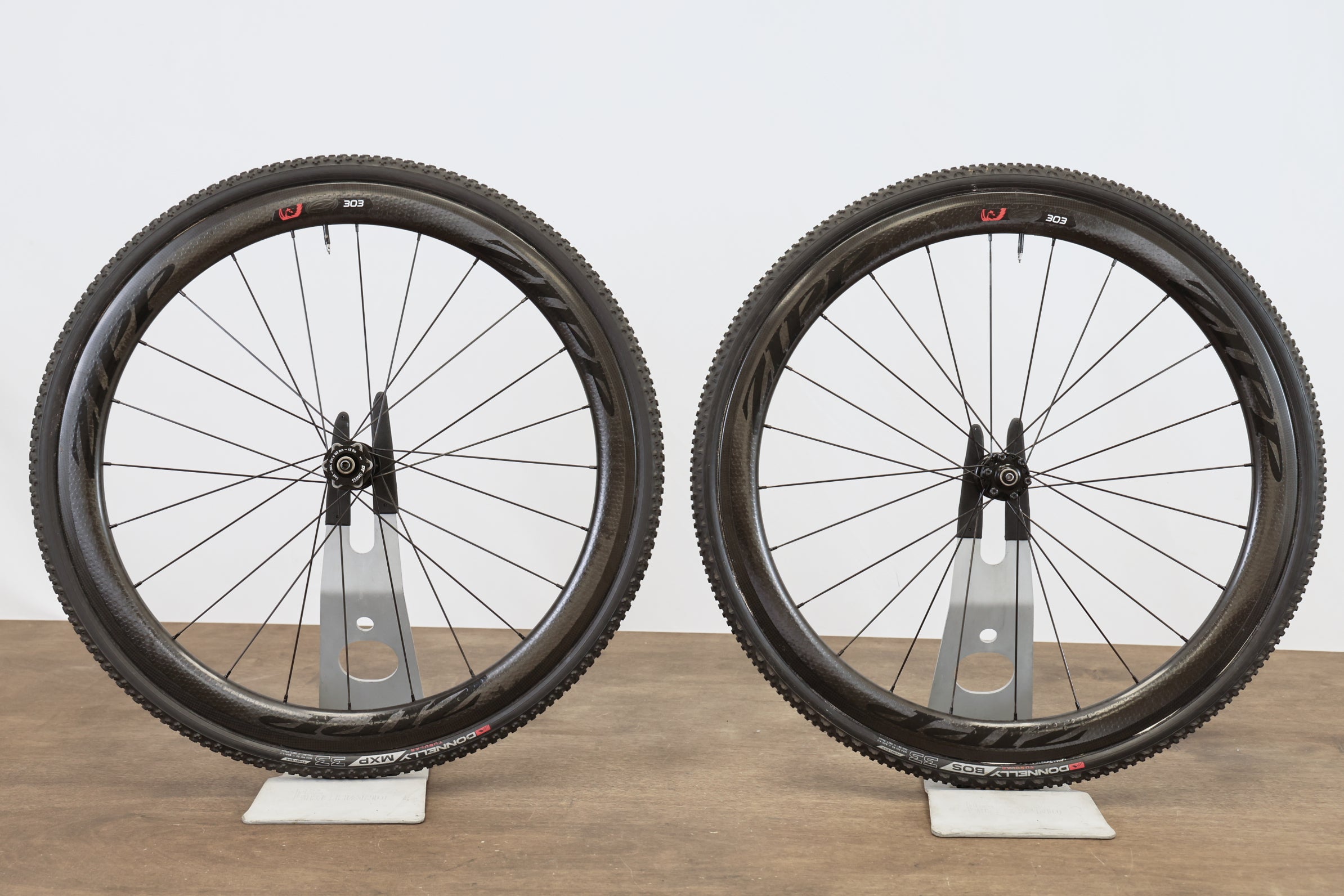 ZIPP 303 Firecrest Disc Tubular ホイールセット Zipp 303 Firecrest Carbon Tubular Disc Brake CX Wheelset SRAM XDR