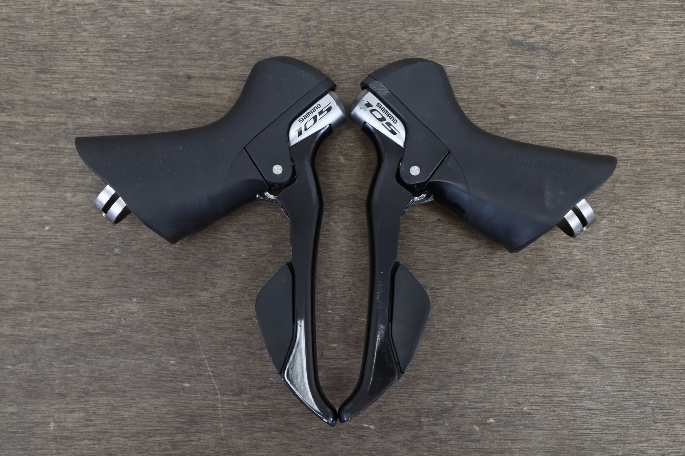 Shimano 105 ST-5800 11 Speed Mechanical Rim Brake Road Shifters