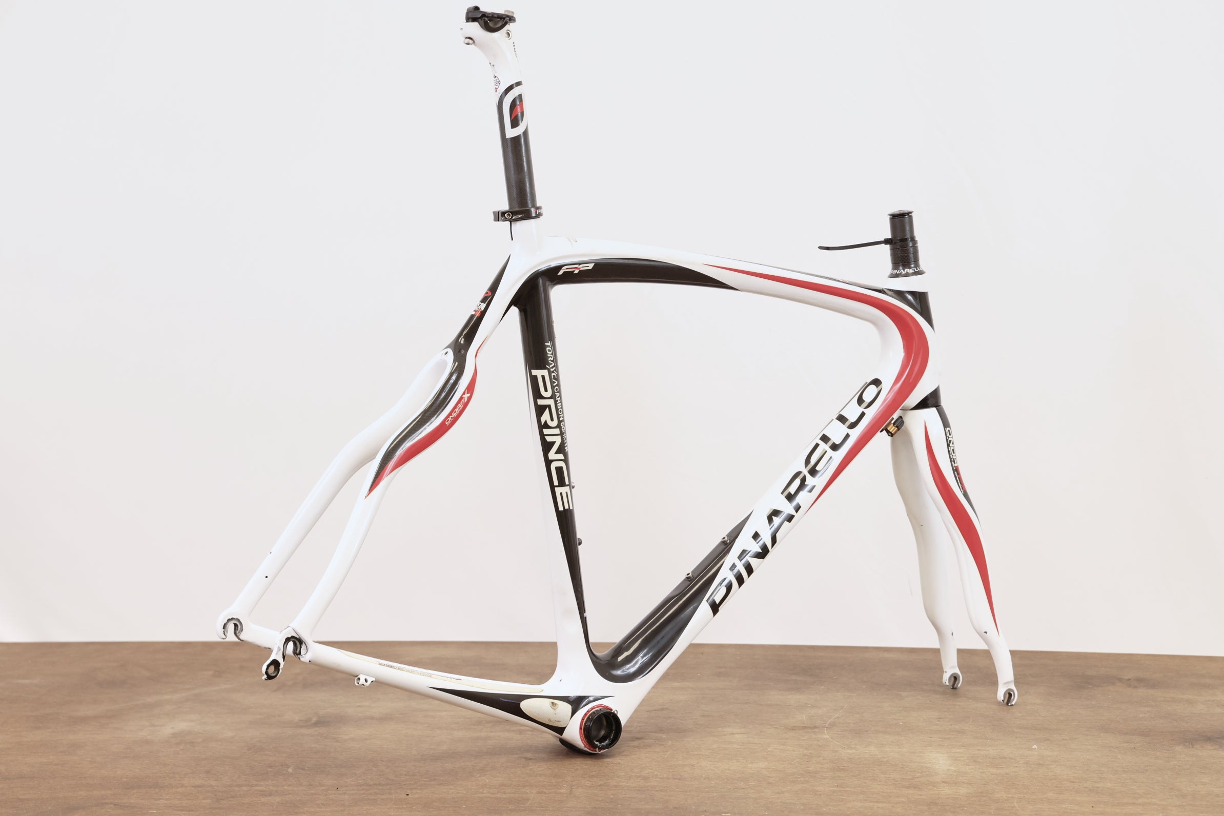 55cm Pinarello Prince FP Carbon Rim Brake Frameset – Elevate Cycling