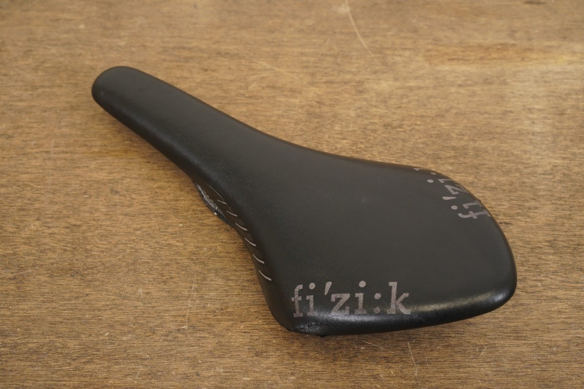 126mm (Regular) Fizik Arione R1 Carbon Rail Road Saddle 188g