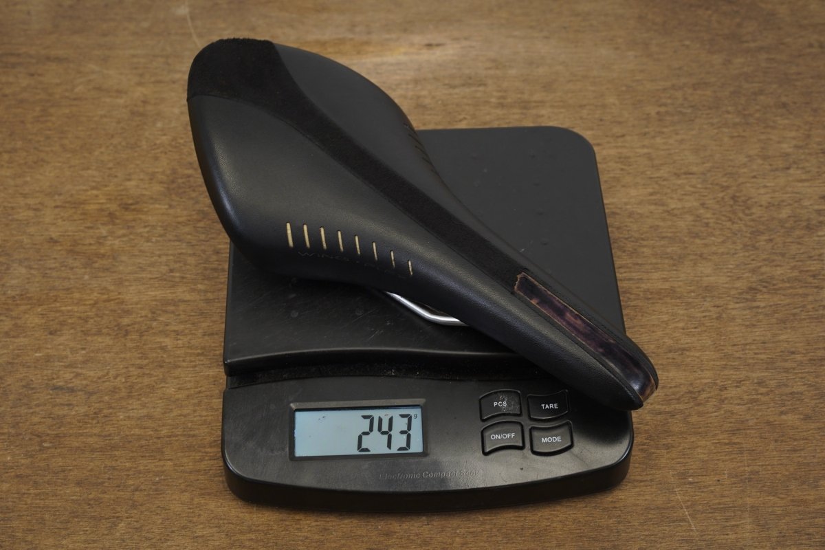 128mm Fizik Arione R5 Manganese Road Saddle 243g