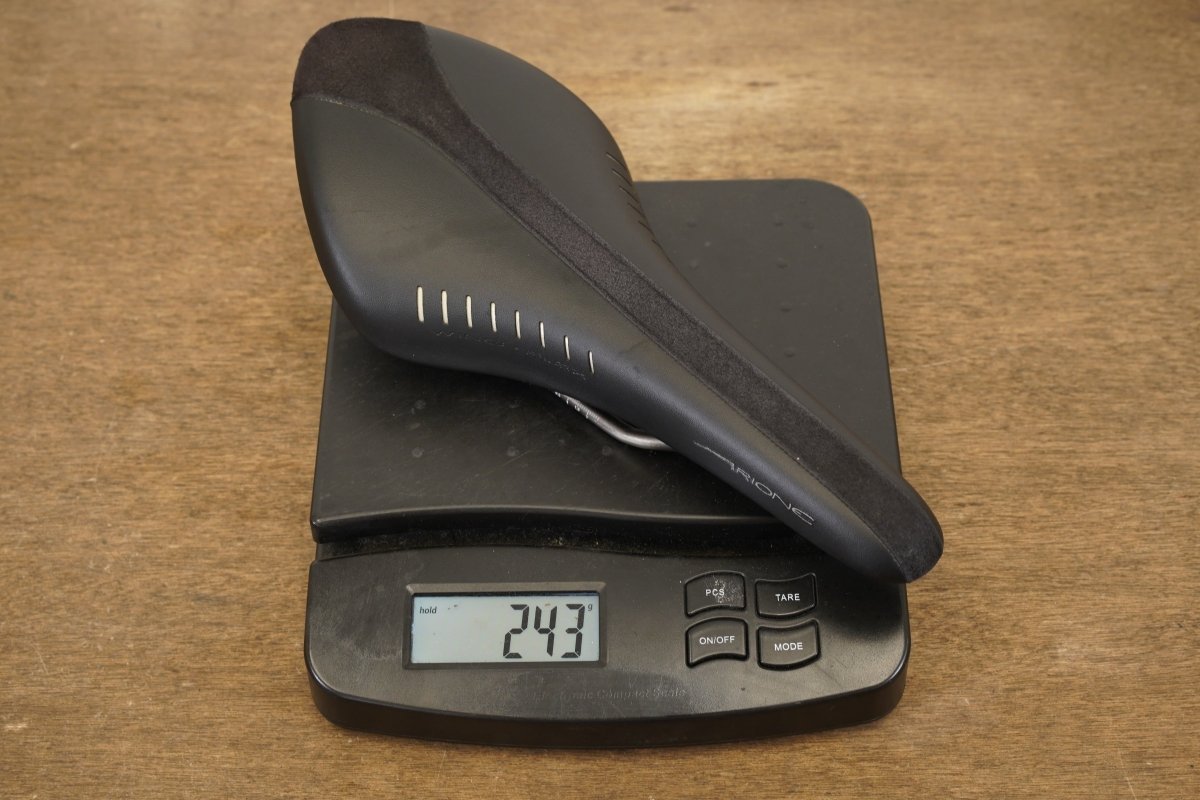130mm Fizik Arione R3 Kium Rail Road Saddle 243g