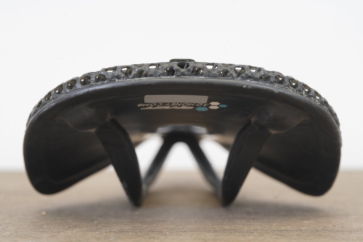 132mm RYET Ultimate 3D Honeycomb Carbon Rail Road Saddle 149g