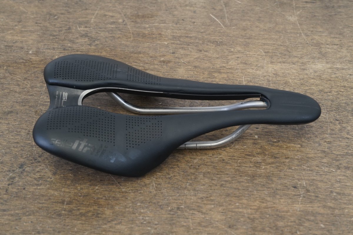 132mm Selle Italia SLR Superflow Boost Titanium Rail Road Saddle 164g
