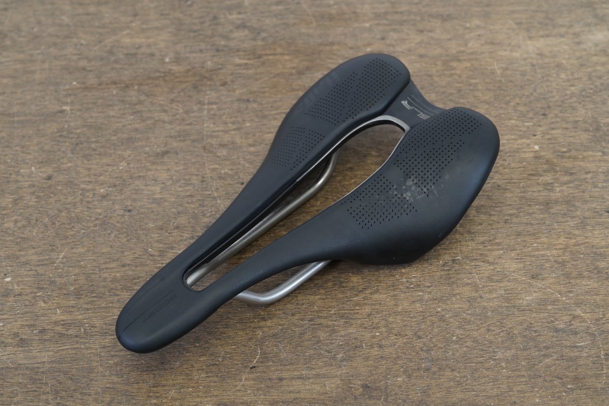 132mm Selle Italia SLR Superflow Boost Titanium Rail Road Saddle 164g